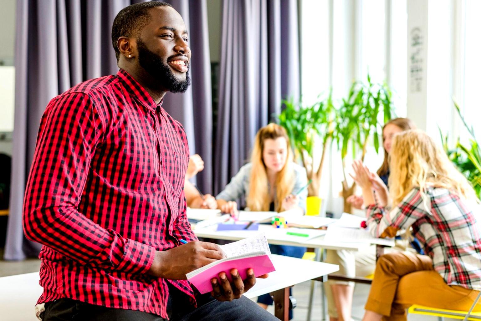 Learning environment with financial analysis materials
